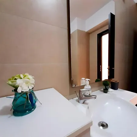 Apartament 3 Camere Lake Boutique Mamaia Vega Apartment